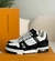 LOUIS VUITTON TRAINER na internet