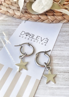 Aros de acero con dijes varios - Doblevé Accesorios Mayorista