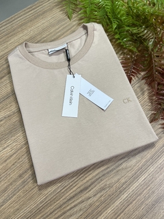 Camiseta calvin klein na internet
