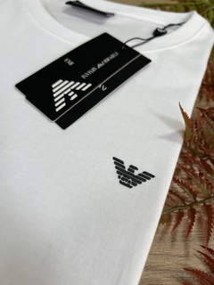 CAMISETA ARMANI na internet