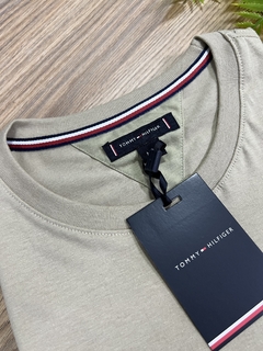 CAMISETA TOMMY 0003 na internet