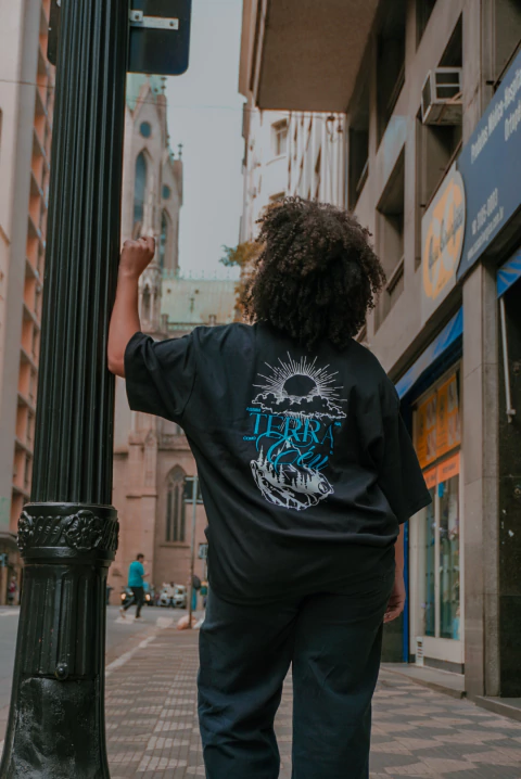 Camiseta ASSIM NA TERRA COMO NO CÉU - PRETO - comprar online