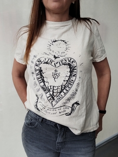 Imagen de Remera Corazón IHS