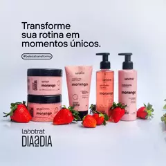 Kit Cuidado Rosto E Corpo Hidrata Esfolia Morango Labotrat - comprar online
