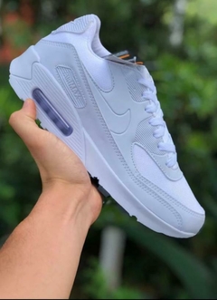 Tênis Nike Air Max na internet