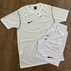 Kit Nike