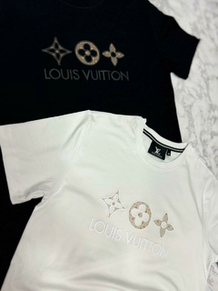 Camiseta Louis Vuitton na internet