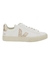 Tenis Veja de campo platinum blancos con logo dorado - tienda en línea