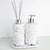 Kit lavabo Safira com dispenser e difusor, design moderno em cores brancas com detalhes coloridos.