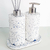 Conjunto de lavabo Safira com dispenser e difusor, em design moderno e elegante, com detalhes em azul.