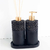 Kit lavabo Roma com dispenser e difusor em design moderno e elegante, com detalhes em preto e dourado.
