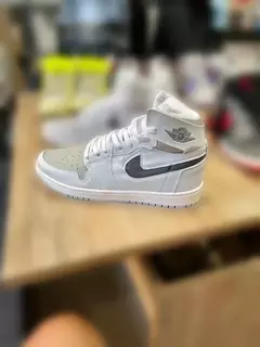 NIKE JORDAN GRIS