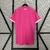 Camisa Santos Outubro Rosa 23/24 na cor rosa com detalhes em branco, vista traseira.