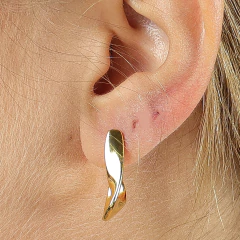 Brinco Argola J Torcida Orgânica Banhado à Ouro 18k