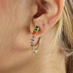 Brinco Argola Cravejada Zircônia Carré Colorida Banhado à Ouro 18k