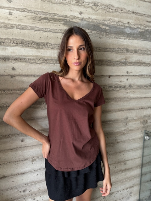 Remera Escote V - comprar online