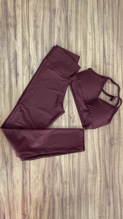 Conjunto aveludado marrom