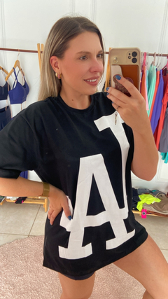 Camiseta LA over
