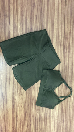 Conjunto verde militar