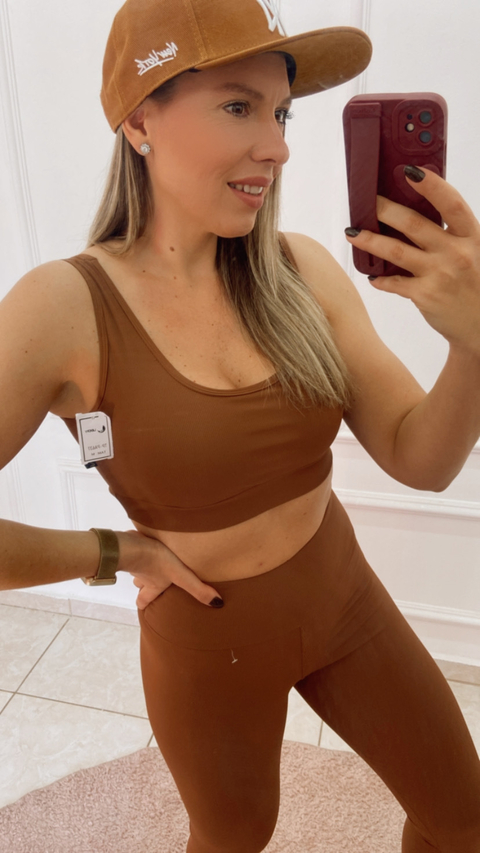 Conjunto marrom café