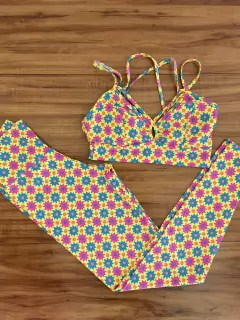 Conjunto amarelo neon