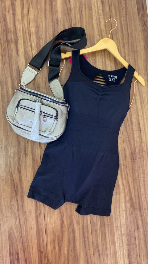 Macaquinho costas aberto