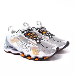 Tênis Mizuno Wave Prophecy X na internet