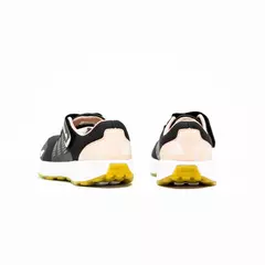 Tênis Infantil Adidas Kanadia TR7 - comprar online