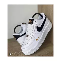 Tênis Nike Air Force na internet