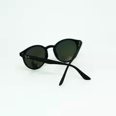 Óculos Rayban na internet