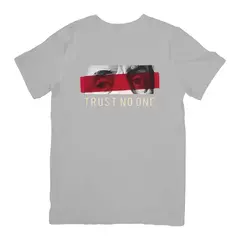 Camisa Trust No One na internet