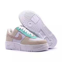 Tênis Feminino Nike Air Force 1 Pixel na internet