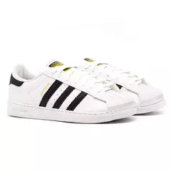 Tênis Adidas Superstar na internet
