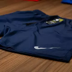 Short Masculino Nike Logo Refletivo com Bolso