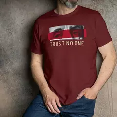 Imagem do Camisa Trust No One