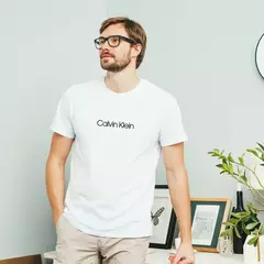 Camisa Calvin Klein Logo Writing na internet
