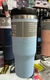 Quencher flip straw Stanley Con Mango 900Ml en internet