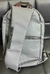 Mochila Cruzada Bandolera Impermeable Antirrobo Fashion Color Gris - comprar online
