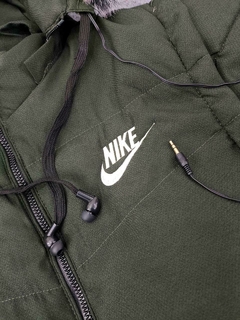 Campera/Chaleco Nike Impermeable – Nuevo Ingreso con Logo Bordado - tienda online