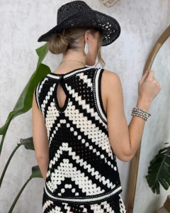MUSCULOSA AMAL NEGRO - comprar online