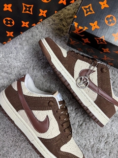 TÊNIS DUNK SB X LV