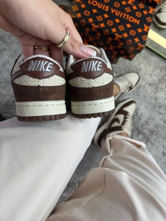 TÊNIS DUNK SB X LV na internet