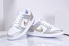 Dunk Low Prata com Dourado