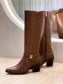 BOTA ESTER CANO ALTO (COURO)