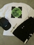 kit over Branca M + Shorts Cargo Preto + boné preto.