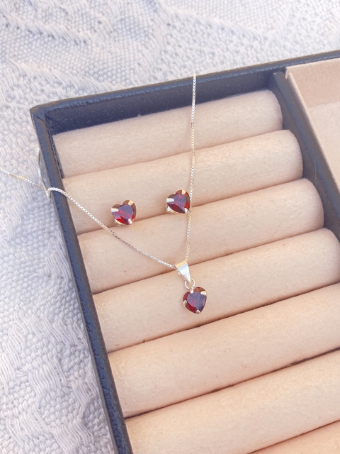 Conjunto coração vinho