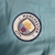 Jaqueta Corta-Vento Manchester City 23/24 - Masculina Puma - Azul com detalhes em branco - CAMISAS DE FUTEBOL - NO TRAJE F.C