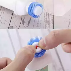 Imagen de Limpiador Mágico Para Zapatillas Blanca Liquida Con Cepillo