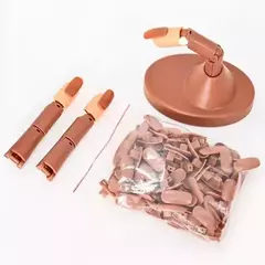 Imagen de Dedo De Práctica Articulada Con Soporte Uñas Esculpidas