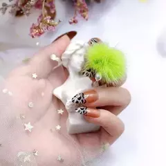 Dije Pompón Con Imanes Nail X 24u Decoración De Uñas Strass - comprar online
